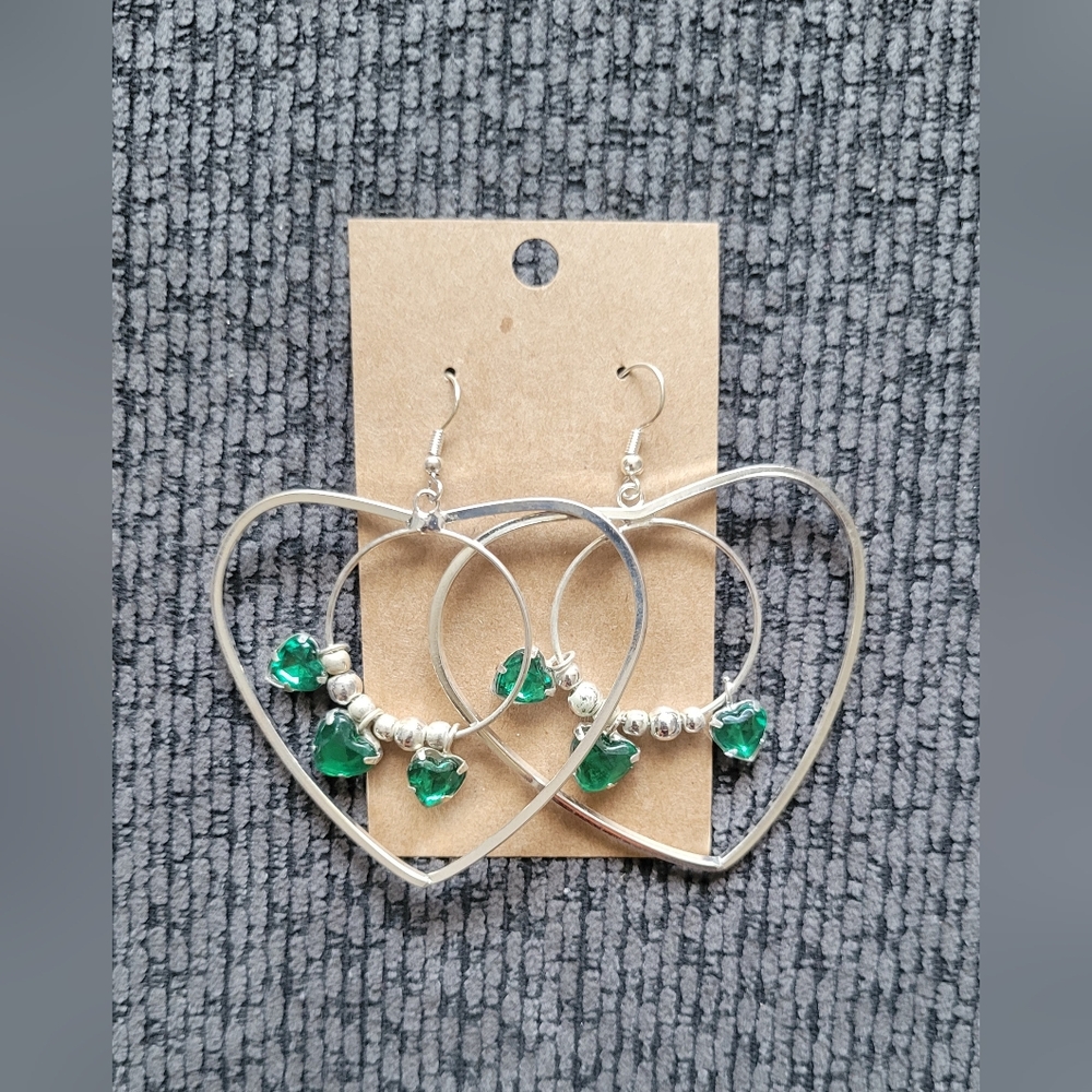 St Patrick's Day GREEN Accessory Bundle! Jewelry, Bag Charms, Socks & More - Picture 10 of 16